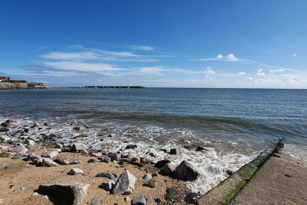 Welcome To The Beach House! Rhôs-on-Sea 외부 사진