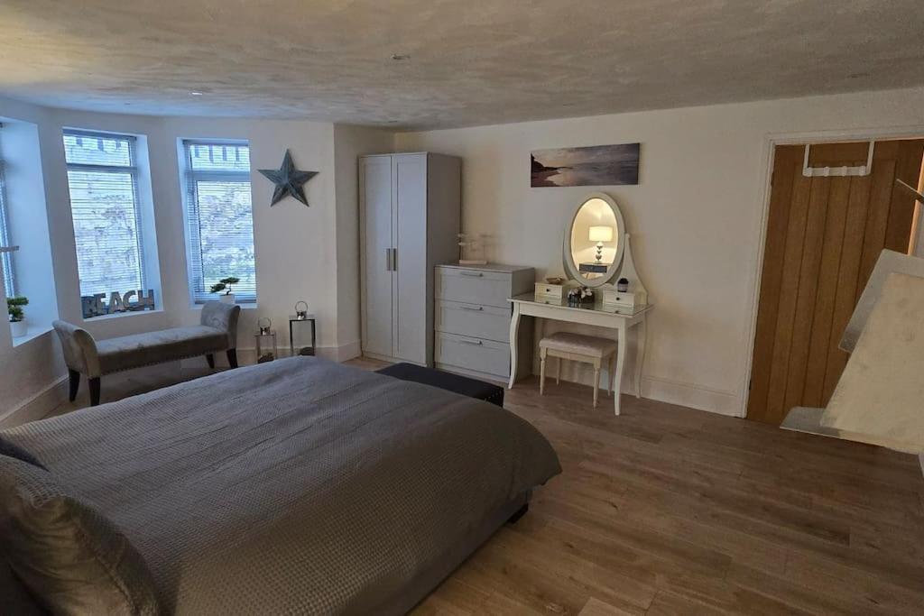 Welcome To The Beach House! Rhôs-on-Sea 외부 사진